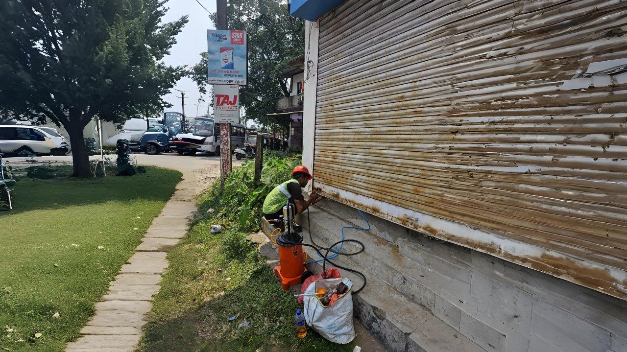 Shutter Greasing Service